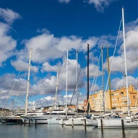 Centre Port Avec Parking - 2 Pers.
